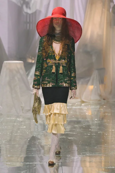 Look 13